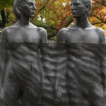 Man and woman statue ©Tammy Saul, 10-14-12 .JPG